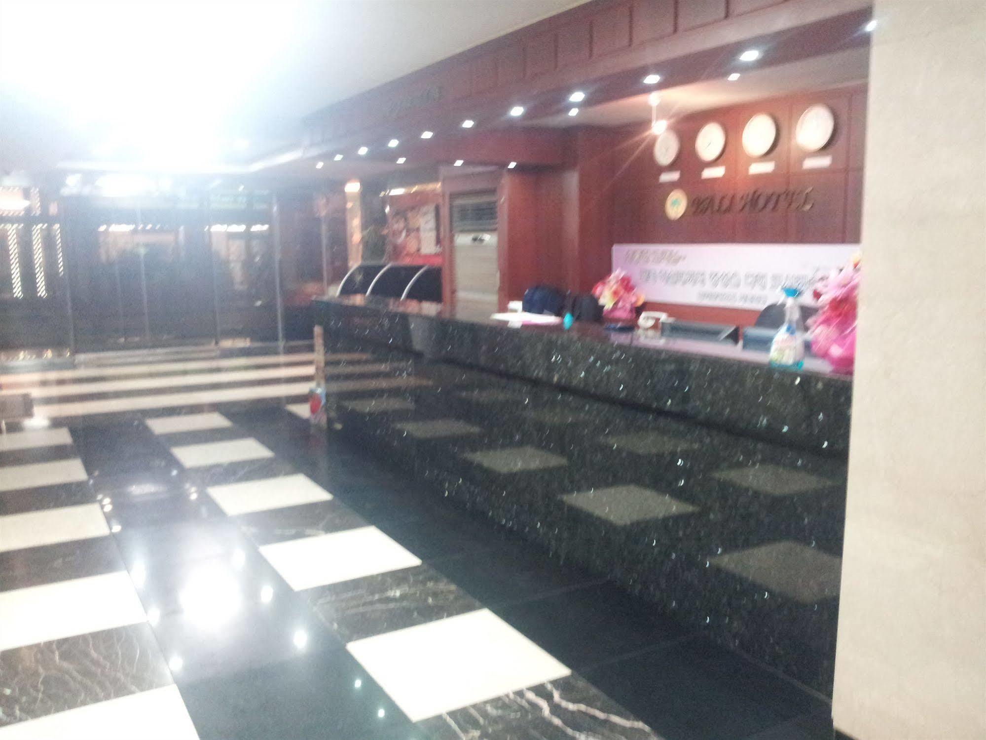 סיאול Bali Tourist Hotel מראה חיצוני תמונה